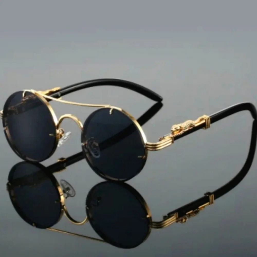 boutique stylish round